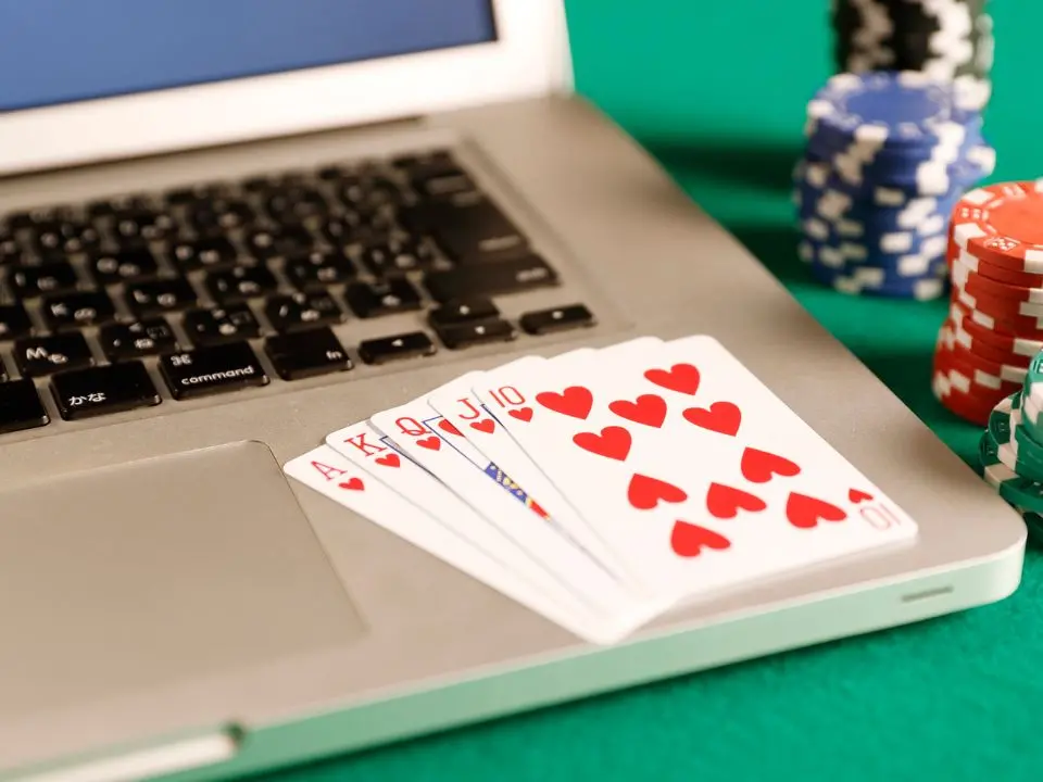 La Calabria gioca d’azzardo online e perde: 4 miliardi bruciati nella regione più povera d’Europa