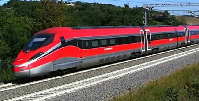 Calabria Alta Velocità, Cuzzola: «L’Europa è diventata uno Stato-azienda. Il Sud lasciato a terra»\n