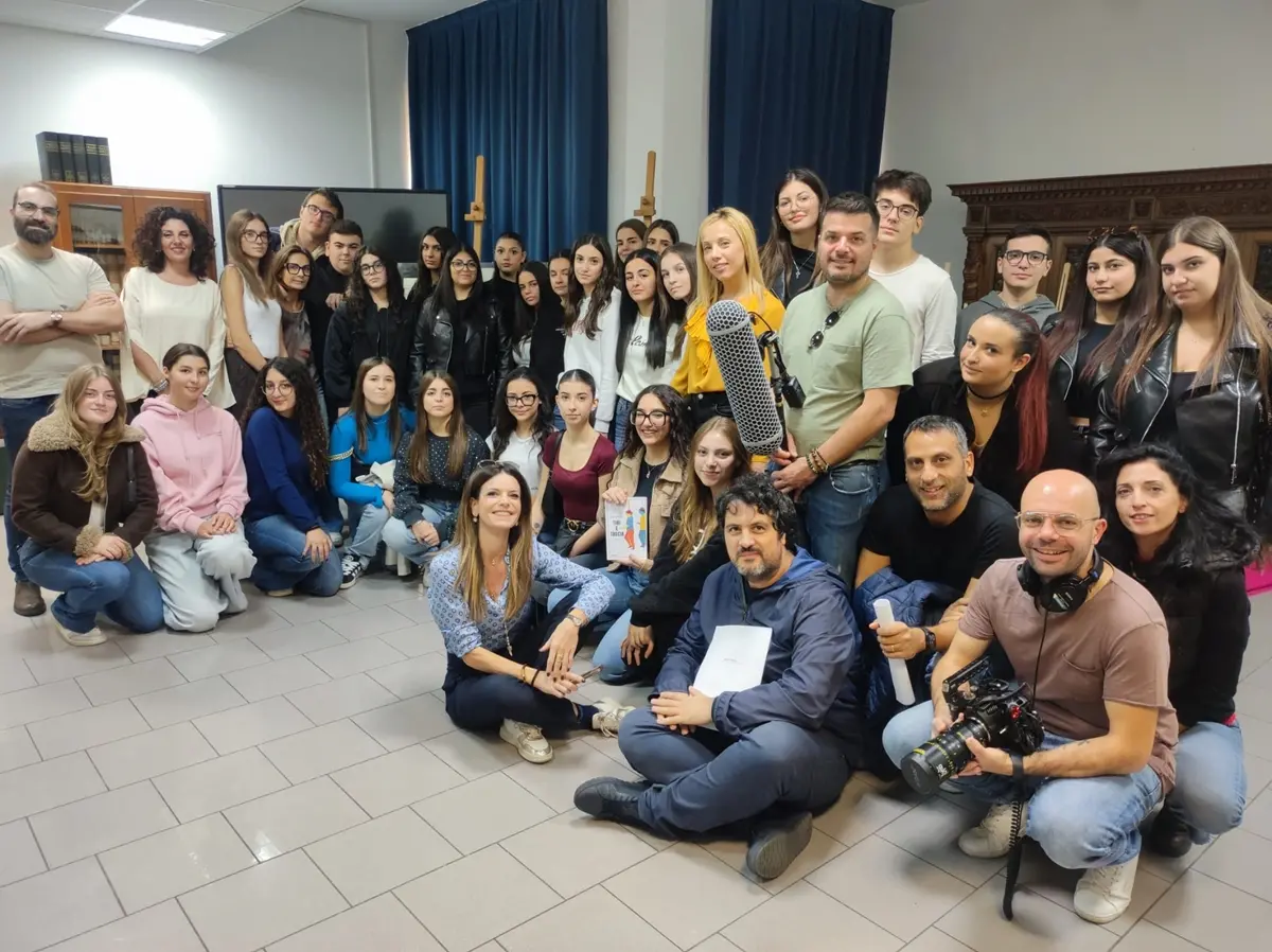 Gli studenti del liceo Gullì di Reggio\u00A0girano\u00A0il\u00A0cortometraggio ispirato a “Tibi e Tascia” di Saverio Strati\n