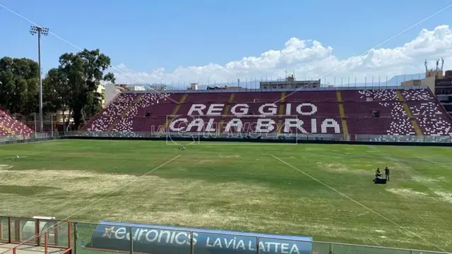 Reggina tra silenzi e incertezze: ad Acireale un banco di prova anche fuori dal campo\n
