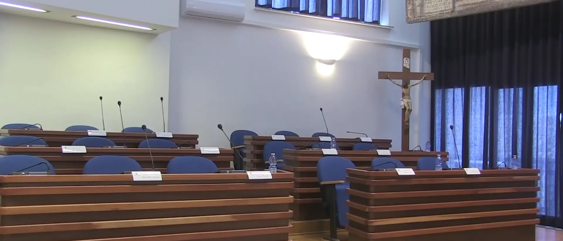 Nuovo ospedale a Catanzaro, il Consiglio comunale tace. Occhiuto: «Spero abbiano la responsabilità di esprimersi»\n