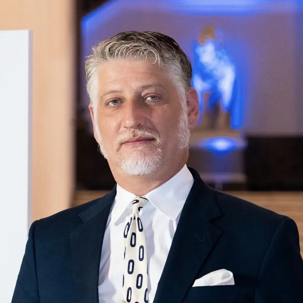 Cinema e audiovisivo contro Giuli: «I 100 milioni? Un gioco delle tre carte. I tagli restano»\n