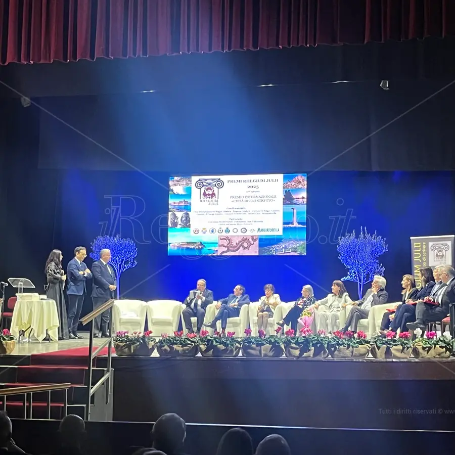 A Reggio giovani e cultura si incontrano: riflessioni e storie con i Premi Rhegium 2025