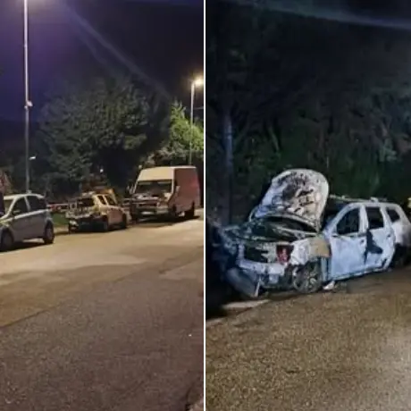 Villa San Giovanni, notte di fuoco a Cannitello: diverse auto incendiate