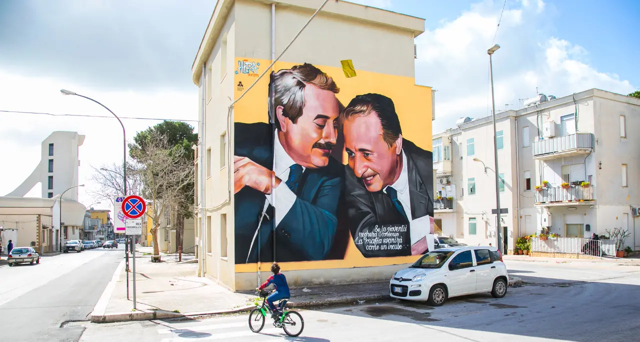 Nove italiani su dieci consapevoli delle mafie, ma cresce la fiducia: il 58% crede che possano essere sconfitte\n