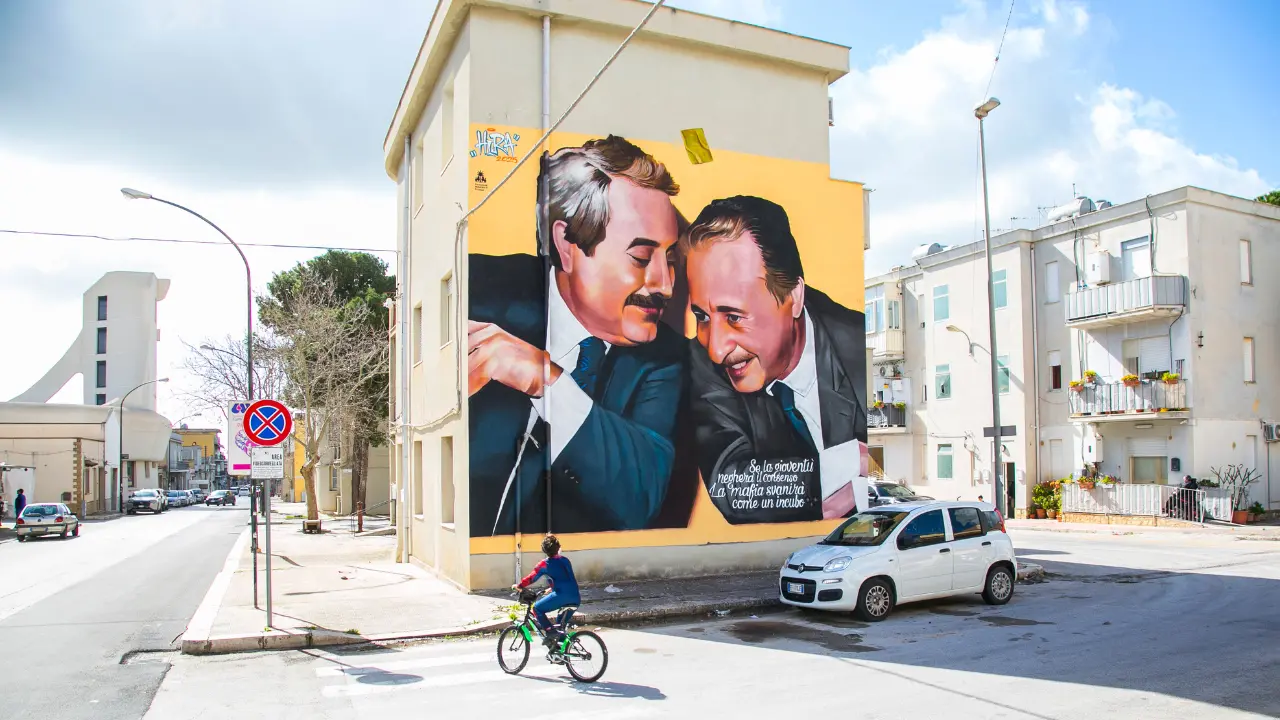 Nove italiani su dieci consapevoli delle mafie, ma cresce la fiducia: il 58% crede che possano essere sconfitte\n