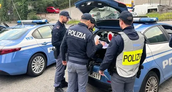 Controlli straordinari tra Crotone e Isola di Capo Rizzuto: trovate armi non dichiarate in una gioielleria\n