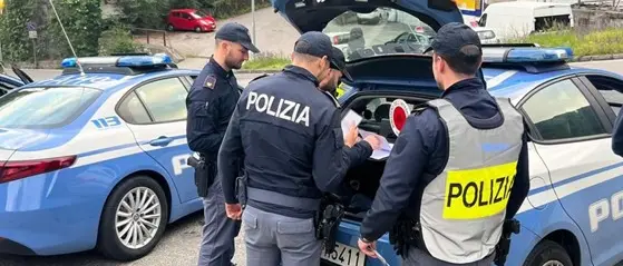 Controlli straordinari tra Crotone e Isola di Capo Rizzuto: trovate armi non dichiarate in una gioielleria\n