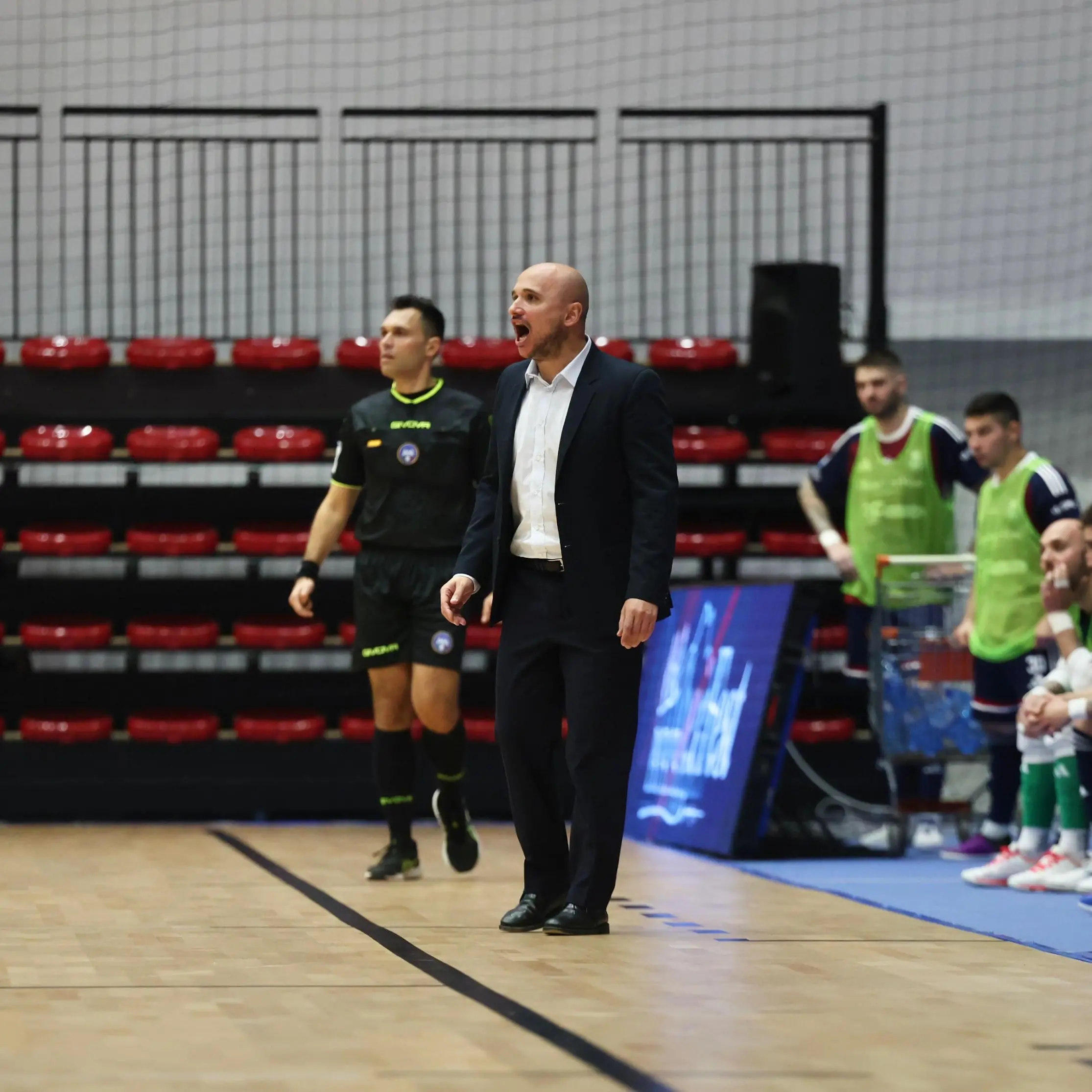 Pirossigeno Cosenza-Napoli 4-4, Paniccia: «Dal punto di vista sportivo un grande punto»\n