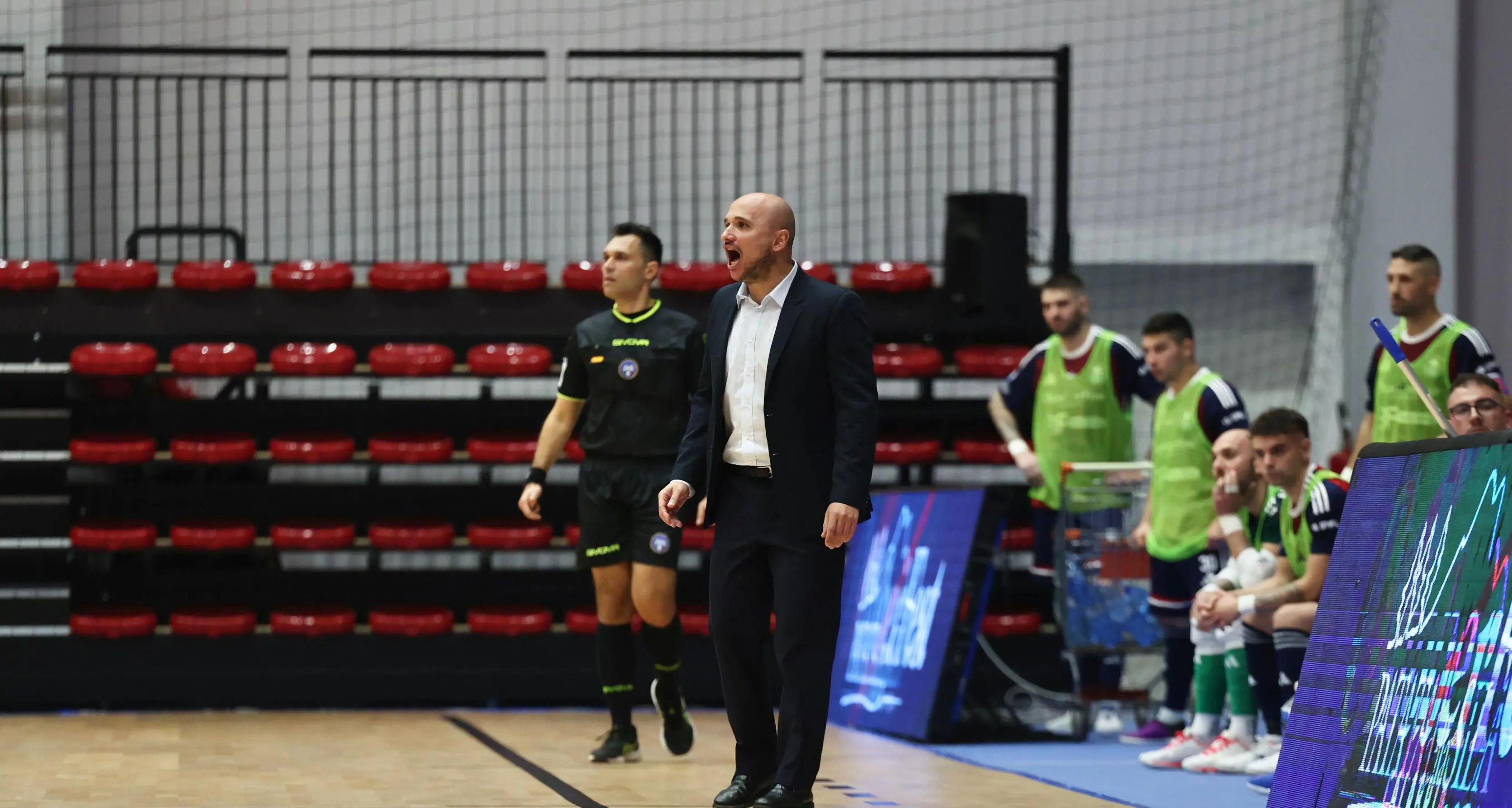 Pirossigeno Cosenza-Napoli 4-4, Paniccia: «Dal punto di vista sportivo un grande punto»\n