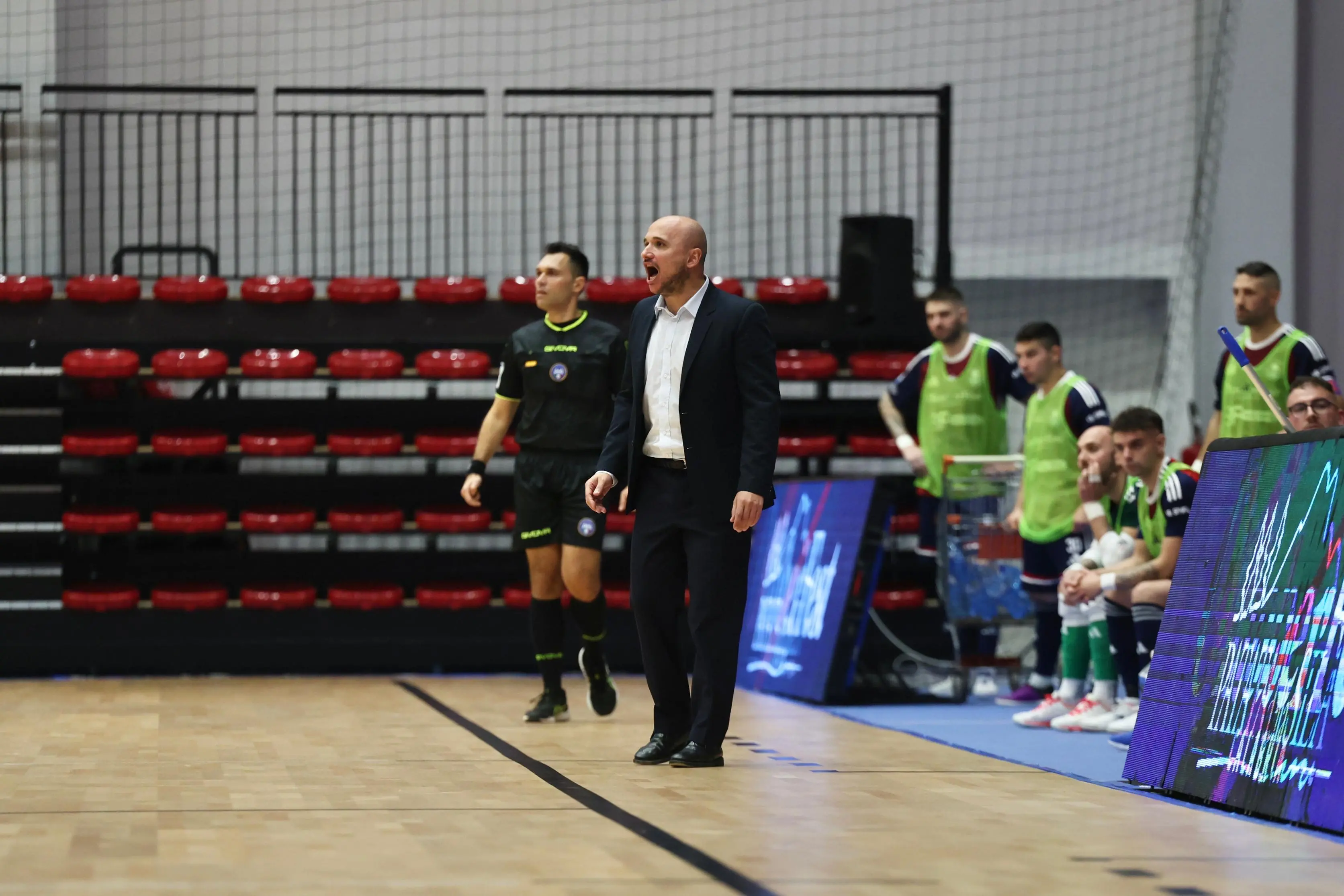 Pirossigeno Cosenza-Napoli 4-4, Paniccia: «Dal punto di vista sportivo un grande punto»\n