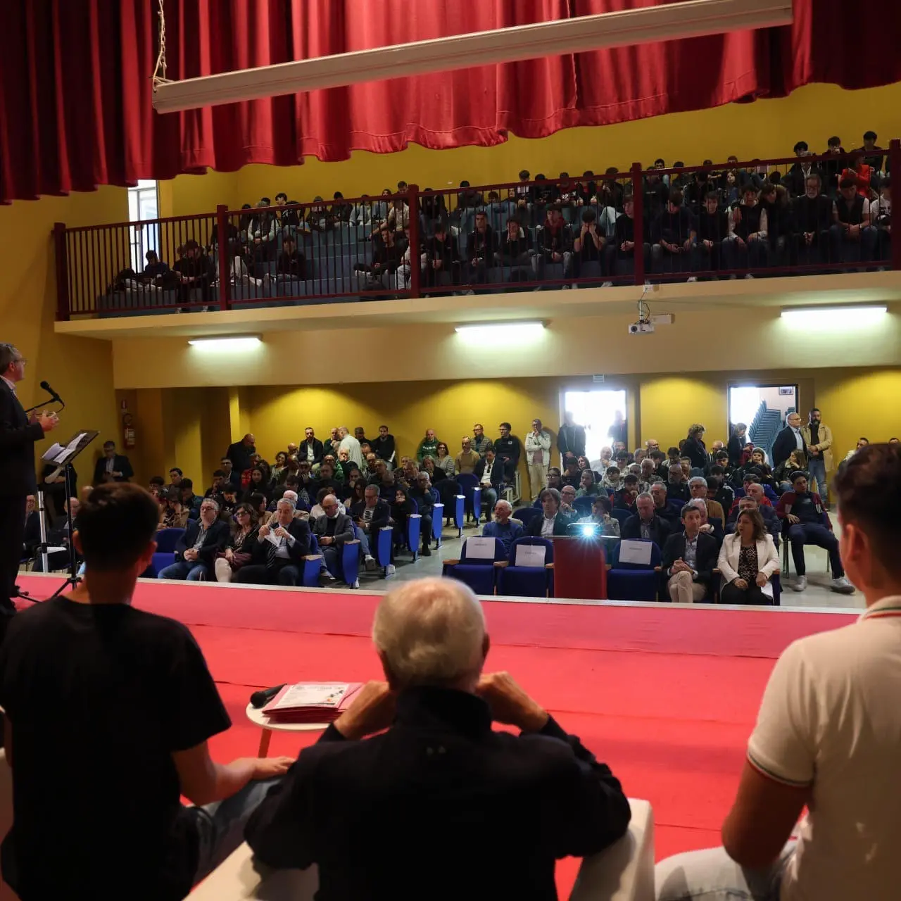 La Maratona della Pace fa tappa al Nautico di Pizzo, il messaggio della Cisl:\u00A0«Vogliamo tessere fili di armonia»\n