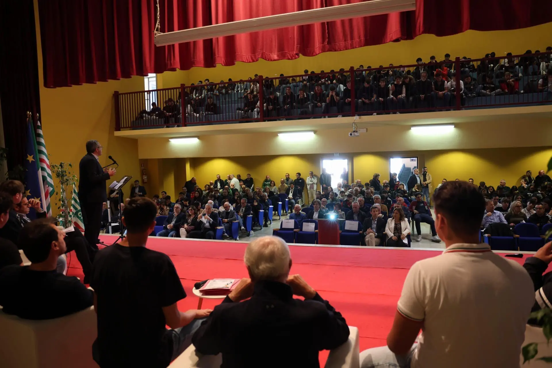 La Maratona della Pace fa tappa al Nautico di Pizzo, il messaggio della Cisl:\u00A0«Vogliamo tessere fili di armonia»\n