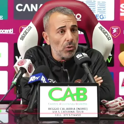 Reggina, Torrisi: «Usciremo da questa situazione col lavoro e con la compattezza. La classifica conta a maggio, non ora»\n