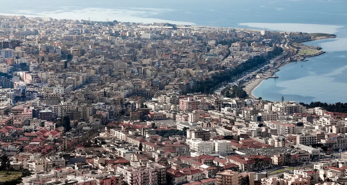 Dalla Collina al centro storico, Reggio puntualmente senz’acqua: una città che convive con un’emergenza senza fine\n