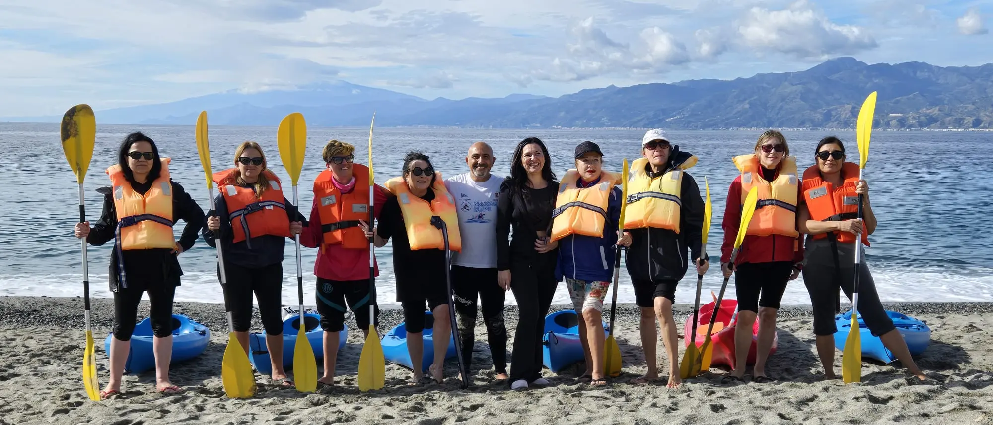 “Dragon Grace”: in canoa per portare in mare forza, coraggio e rinascita\n