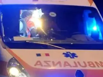 Ferito con tre colpi alle gambe a Crotone, 34enne campano ricoverato (e arrestato): indagini sul mondo della droga