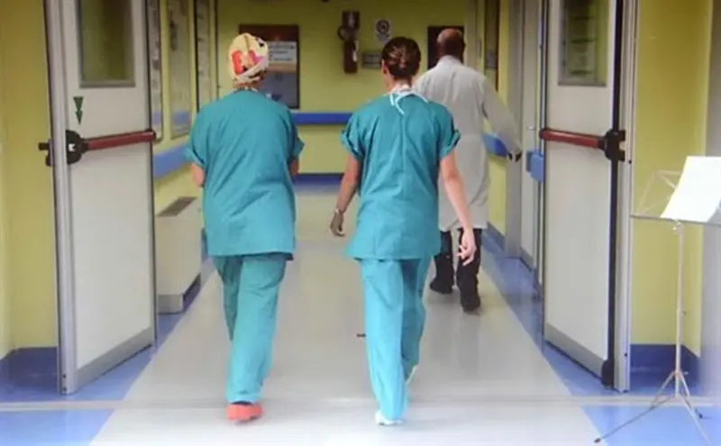 Infermieri, straordinari detassati…\u00A0anzi no. L’Asp di Cosenza chiede la restituzione e il Nursind insorge: «Ennesimo attacco»\n