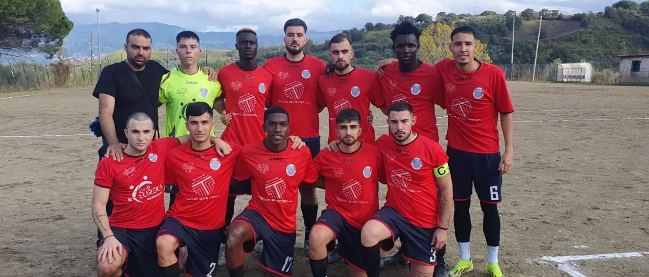 Terza Categoria, seconda giornata: cinquina e vetta per il Serra San Bruno, bel poker del Cessaniti sul Falchi Maropati\n