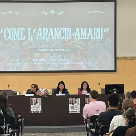 Reggio,\u00A0 al “Da Vinci” la scrittrice Palminteri presenta “Come l’arancio amaro”\n