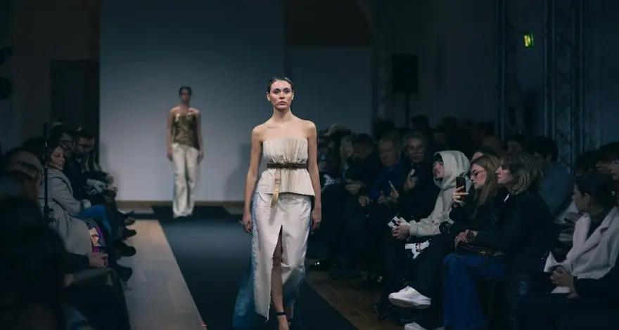 Catanzaro, al Politeama la sfilata con le creazioni realizzate degli studenti dell’Accademia di belle arti\n