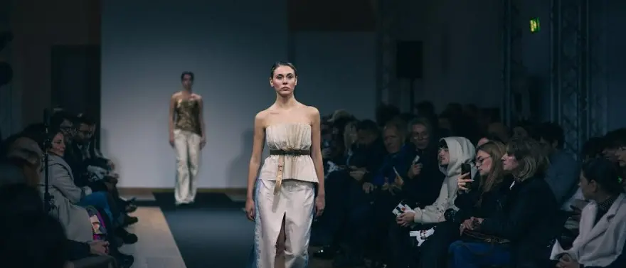 Catanzaro, al Politeama la sfilata con le creazioni realizzate degli studenti dell’Accademia di belle arti\n