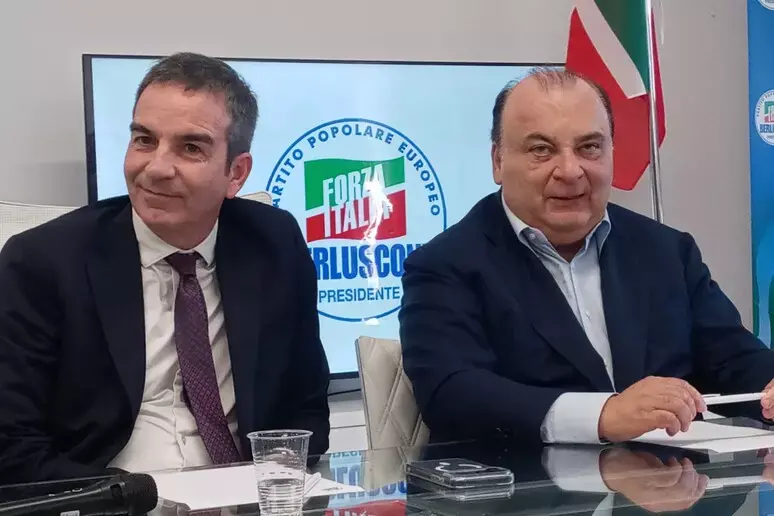 Regionali, Occhiuto spinge Cirielli:\u00A0«Vinceremo perché calabresi e campani non si fanno prendere in giro dal M5S»\n
