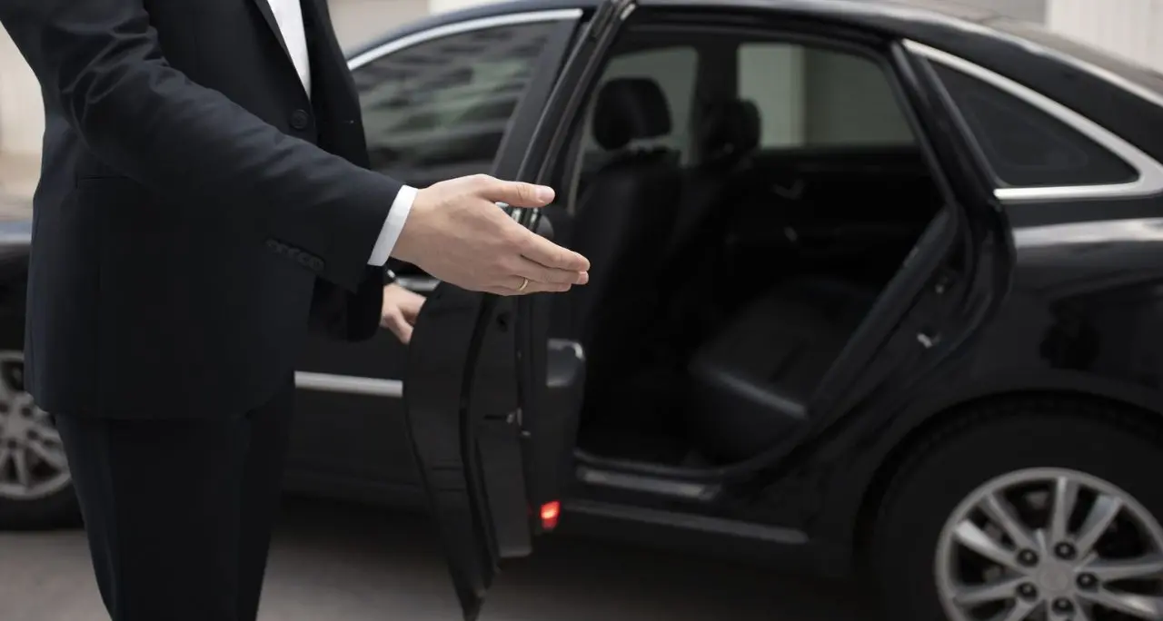 Ncc in Calabria, rivoluzione fino a un certo punto:\u00A0illegittimo l'affidamento delle 200 licenze a Ferrovie della Calabria\n