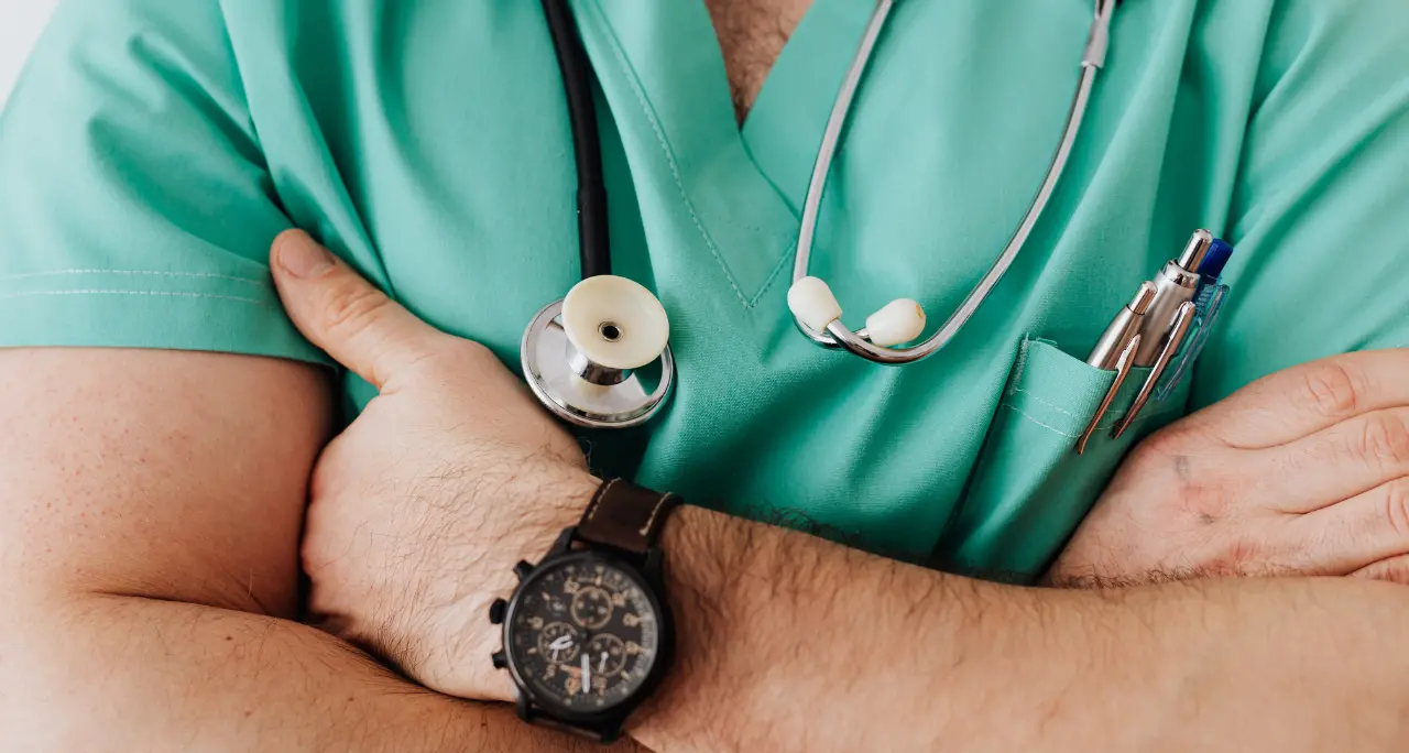 Paradosso all’Asp di Vibo: medico vincitore di concorso attende da un anno e mezzo l’assunzione