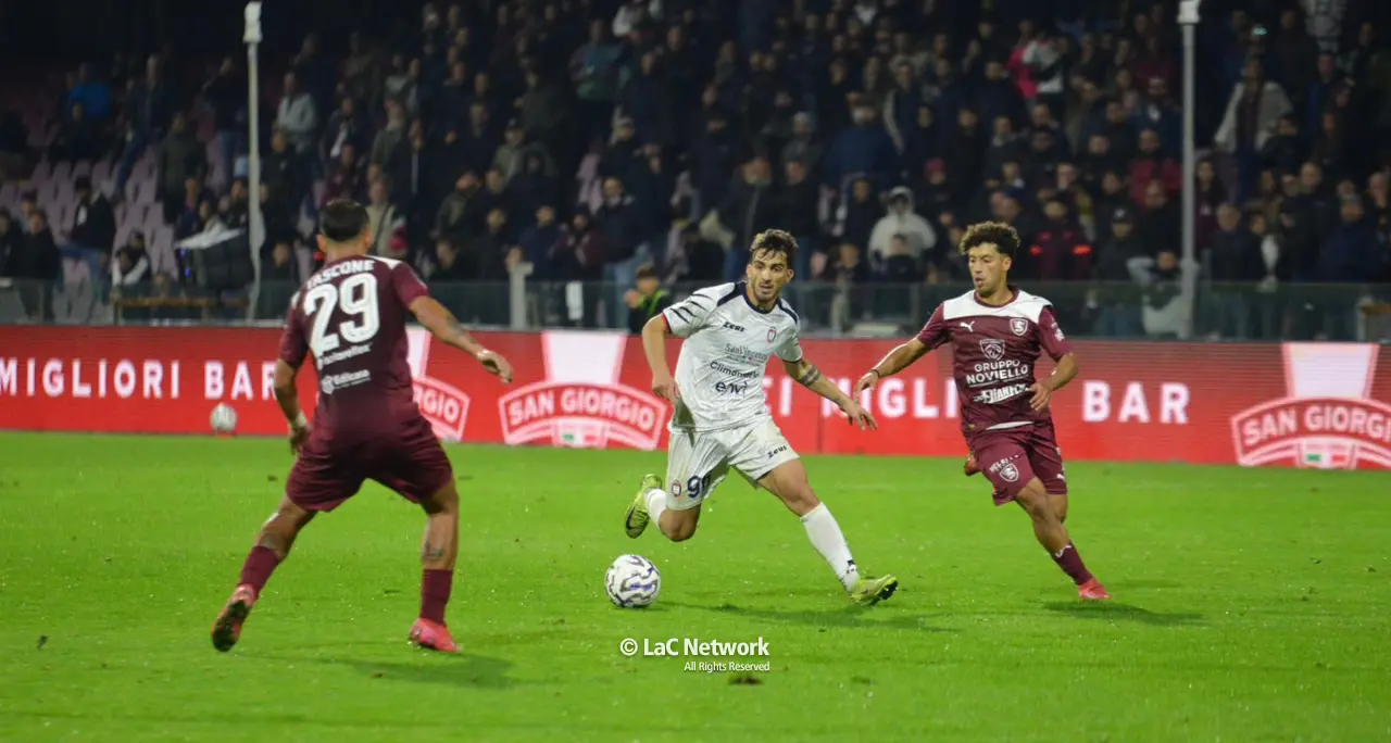 Serie C, un buon Crotone stoppa la Salernitana: all’Arechi finisce 0-0
