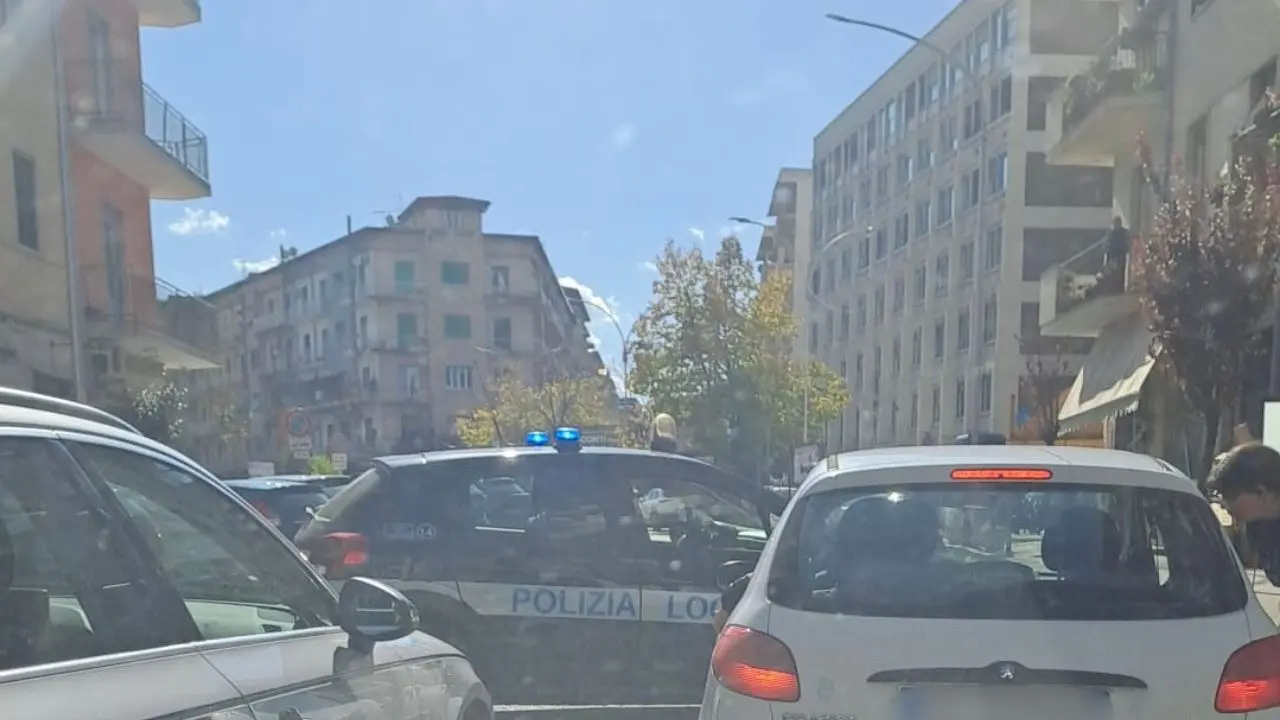 Cosenza, si gira un film in centro città con Margherita Buy e il traffico va in tilt\n