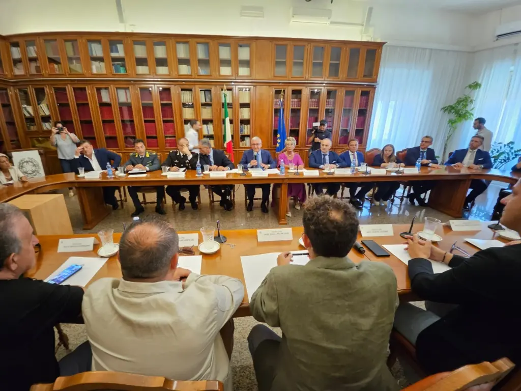 Controlli antimafia\u00A0sui lavori di ammodernamento della Ss 106, firmato a Catanzaro il Protocollo di legalità\n