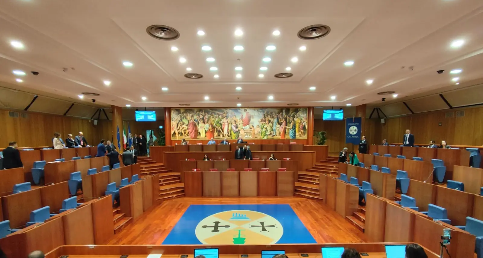 Consiglio regionale, Cirillo eletto presidente anche coi voti dell’opposizione\n