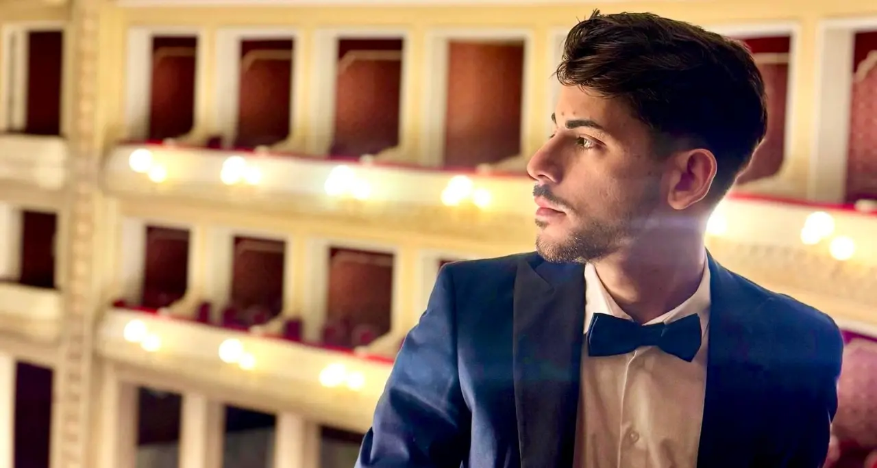 Sarà Dancairo nella Carmen al Teatro Rendano, il tenore calabrese Papasodero: «Sul palco porto l’umanità più vera»\n