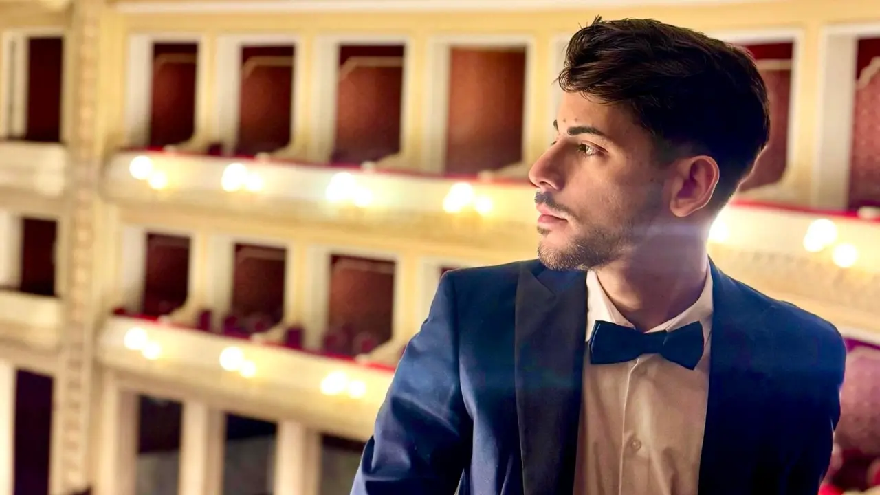 Sarà Dancairo nella Carmen al Teatro Rendano, il tenore calabrese Papasodero: «Sul palco porto l’umanità più vera»\n