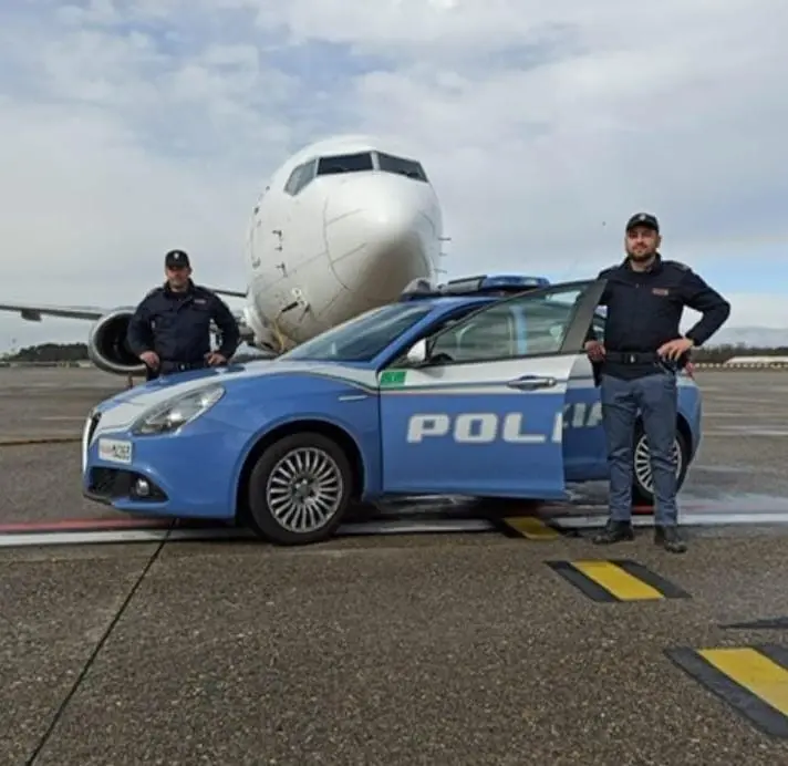Reggio, arrestato all’aeroporto un 26enne per furto aggravato\n