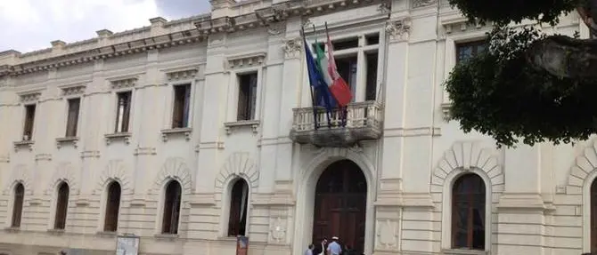 Reggio, il\u00A0Consiglio comunale convocato in sessione straordinaria per il 15 novembre\n