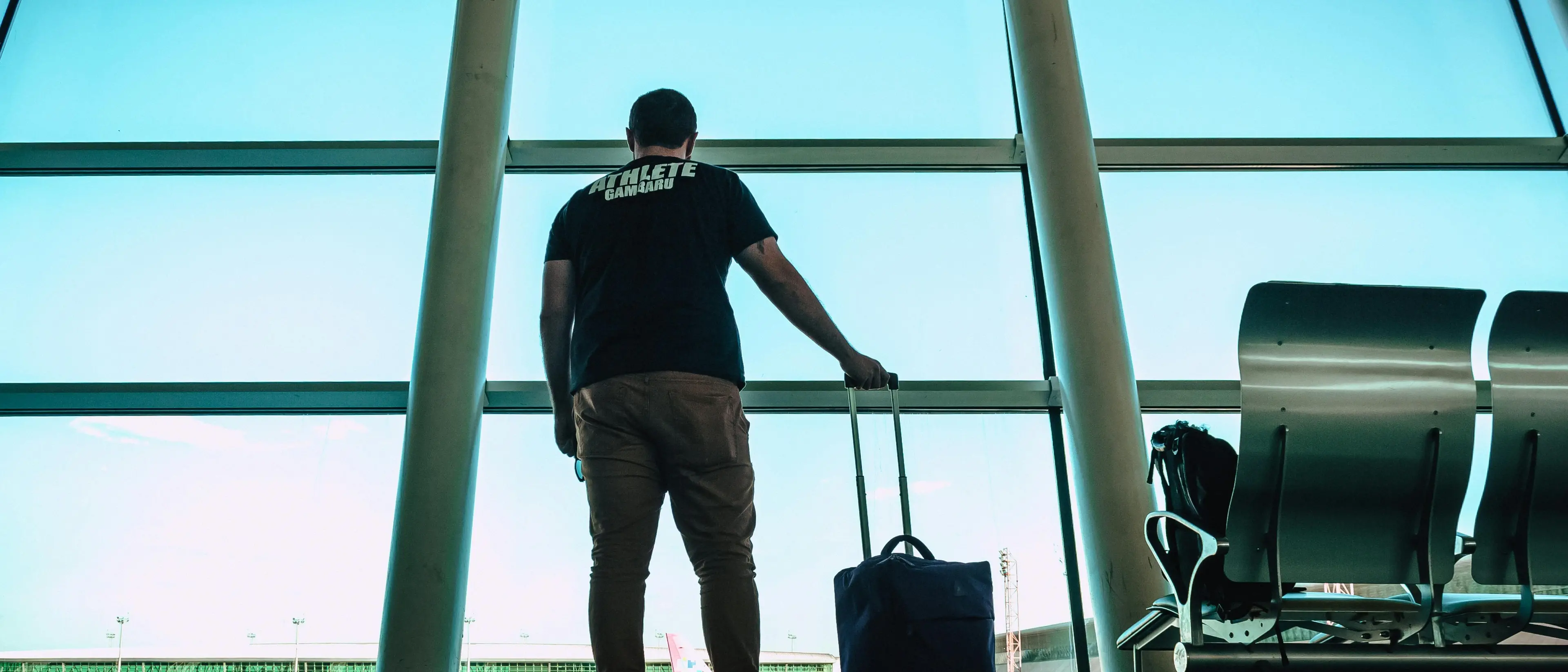 Via dal Sud (e dall’Italia) in cerca di lavoro, non si arresta la fuga dei cervelli: 153mila giovani lasciano il Paese\n