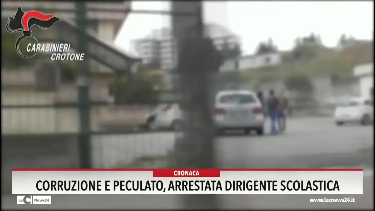 Corruzione e peculato, arrestata dirigente scolastica