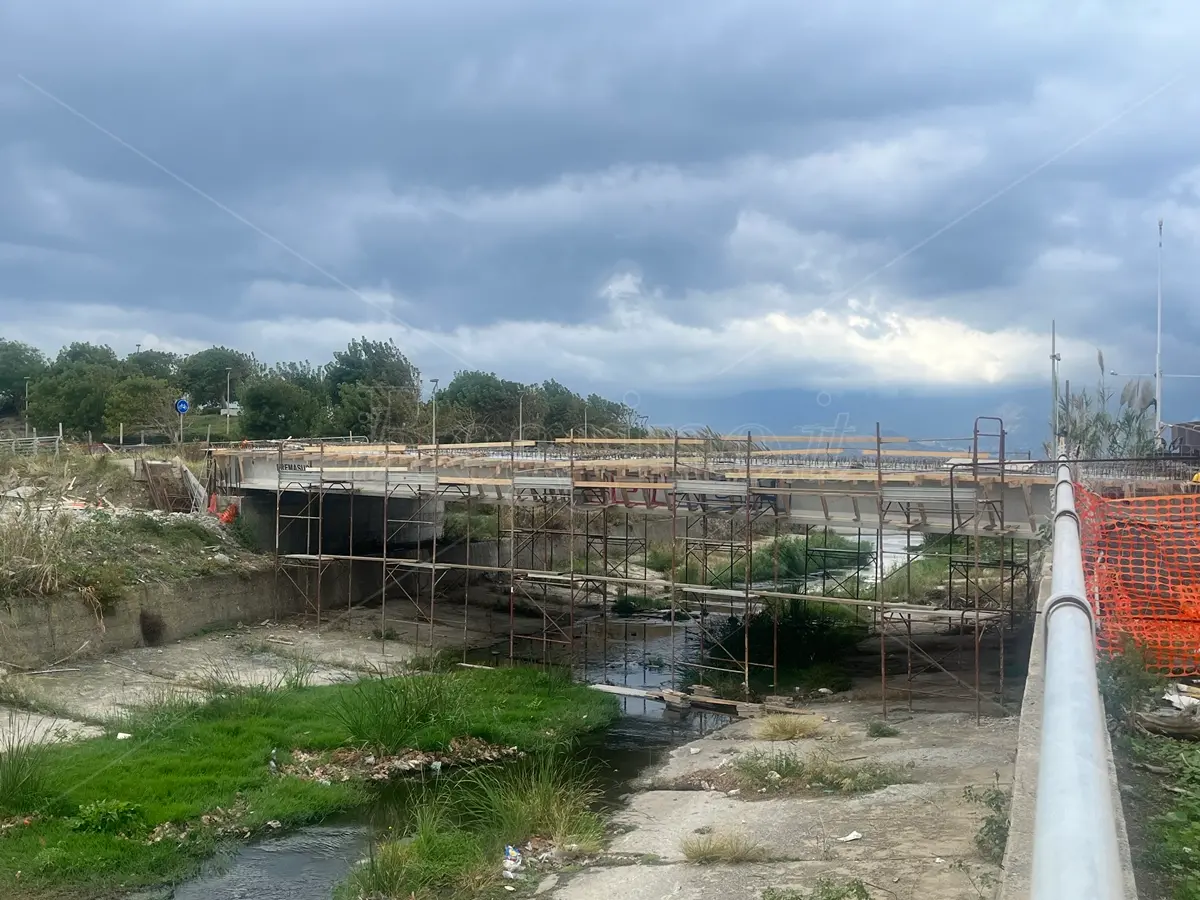 Ponte sul Calopinace Reggio, Brunetti: «Da programmare la gittata di cemento per poi passare alle rampe»\n