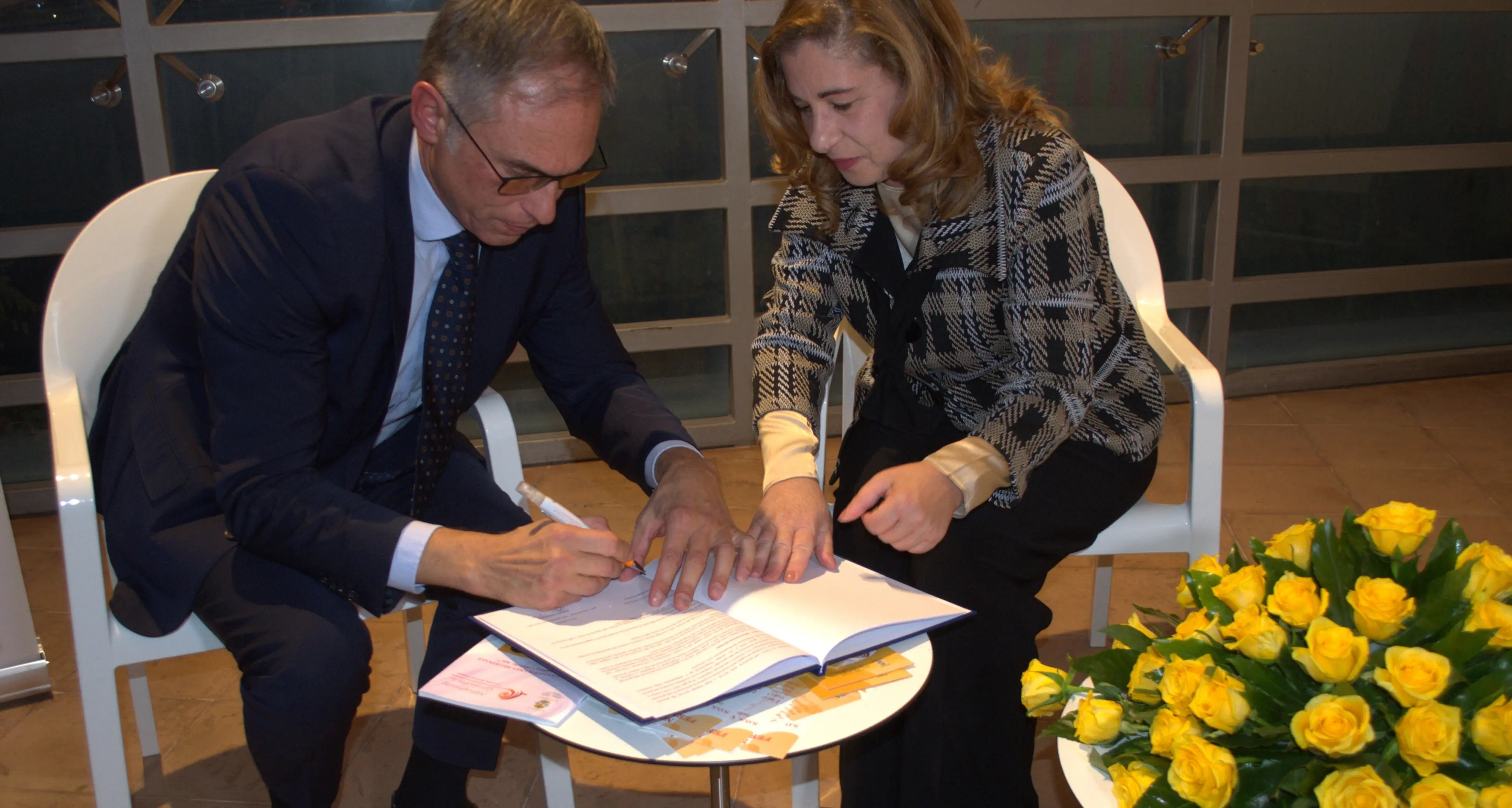 Lotta alla violenza di genere, la questura supporta l’associazione “Attivamente coinvolte”\n