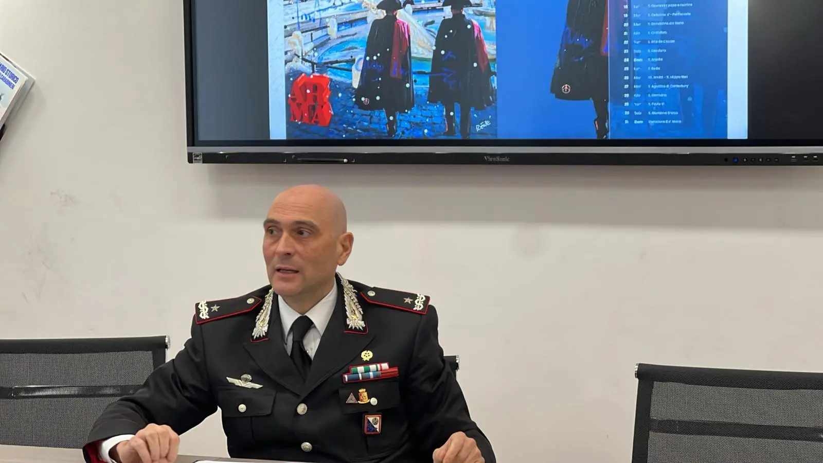 “Eroi del quotidiano”: a Reggio Calabria il Calendario Storico dei Carabinieri 2026\n\u00A0\n