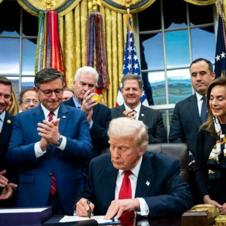 Stati Uniti, Trump firma la fine dello shutdown più lungo:\u00A0«Non si ripeta più»