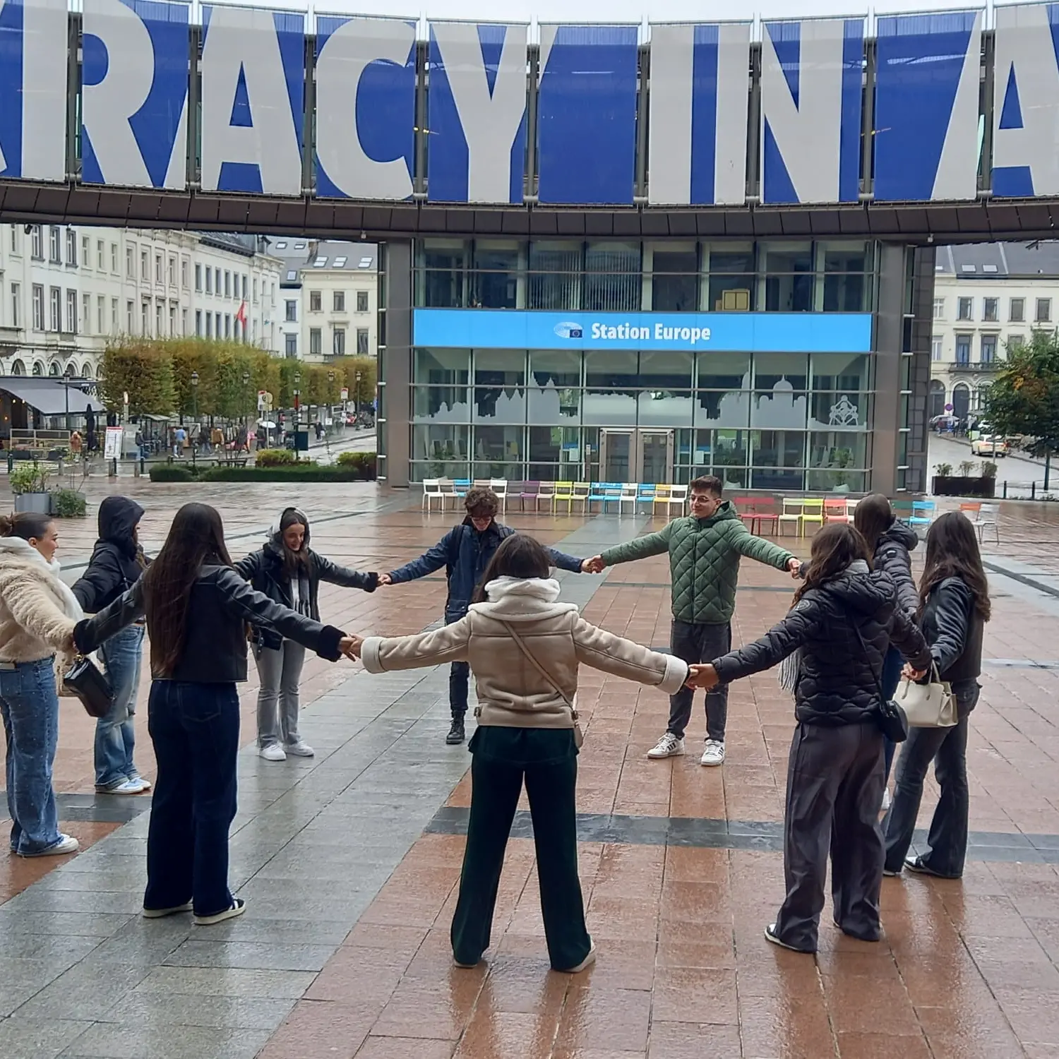 Bruxelles, gli studenti del Liceo Capialbi di Vibo in visita al Parlamento europeo con Erasmus\n