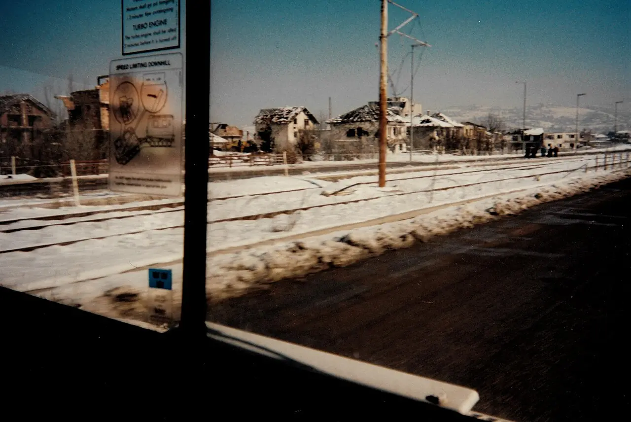 Sarajevo, la denuncia dell’ex sindaca\u00A0Karić:\u00A0«Ricchi e potenti\u00A0trasformati in turisti di guerra pronti a pagare per uccidere civili»\n