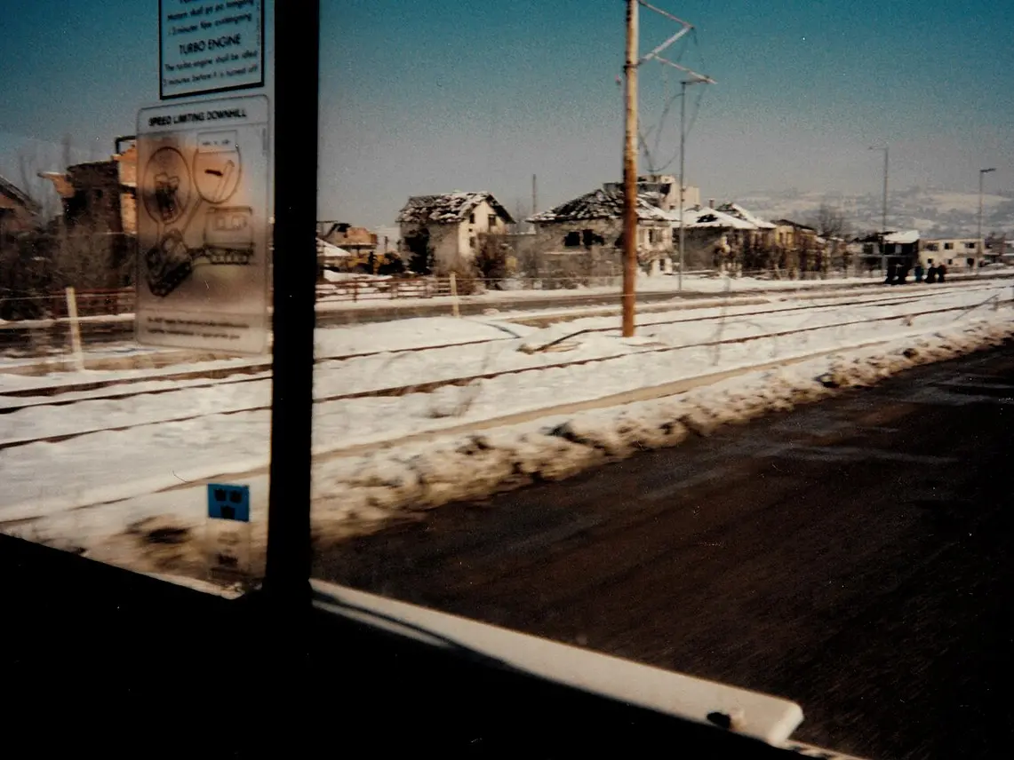 Sarajevo, la denuncia dell’ex sindaca Karić: «Ricchi e potenti trasformati in turisti di guerra pronti a pagare per uccidere civili»