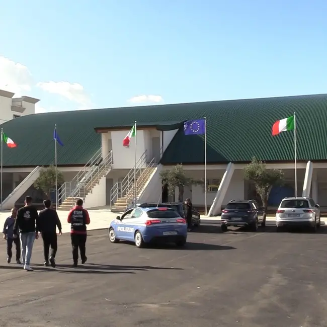 Inaugurato a Soverato il nuovo Palazzetto dello sport, il sindaco Vacca: «Bella giornata per la città»