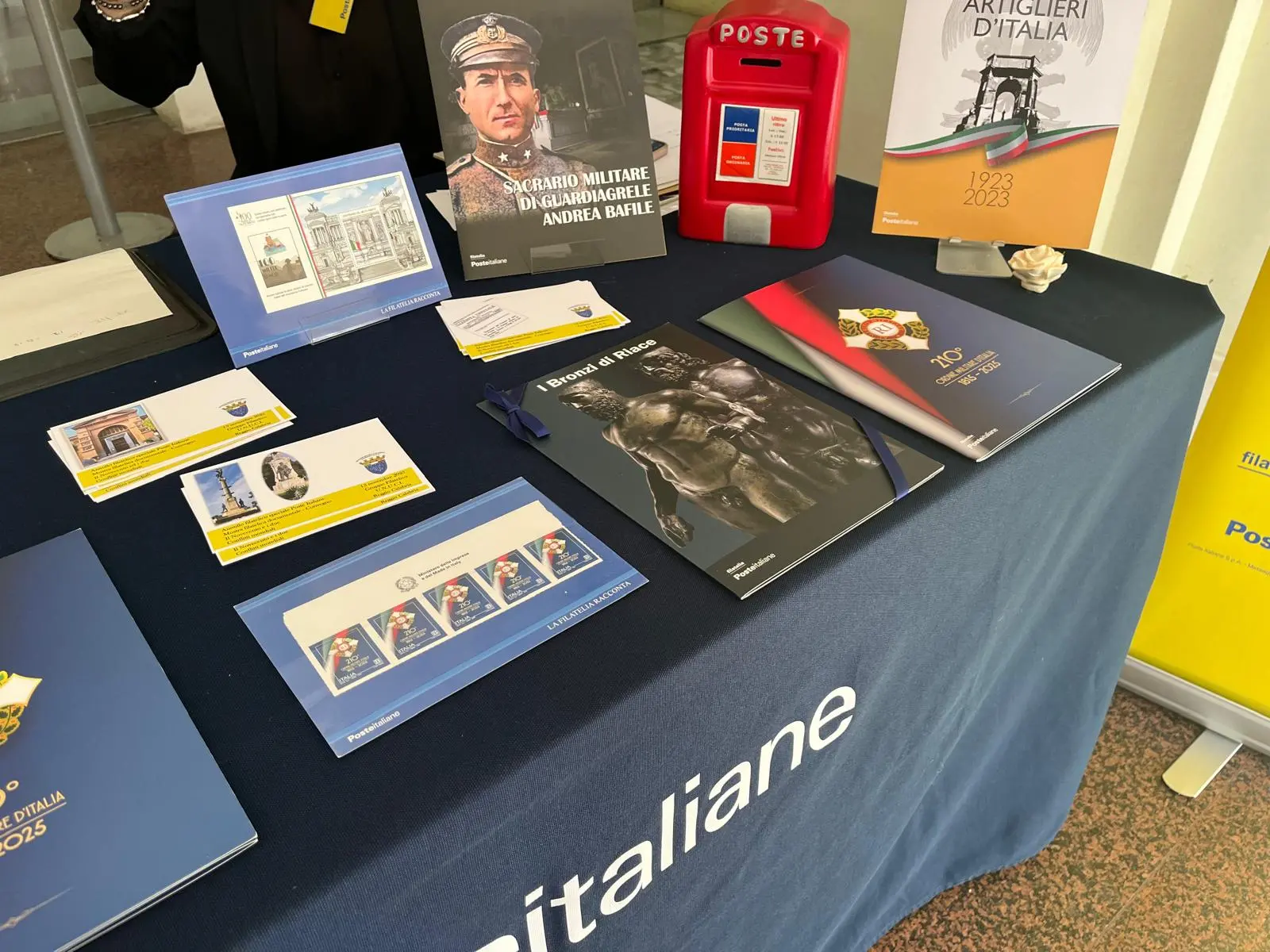 Poste Italiane, inaugurata a Reggio Calabria la mostra filatelica “Il Novecento e i due conflitti mondiali»\n