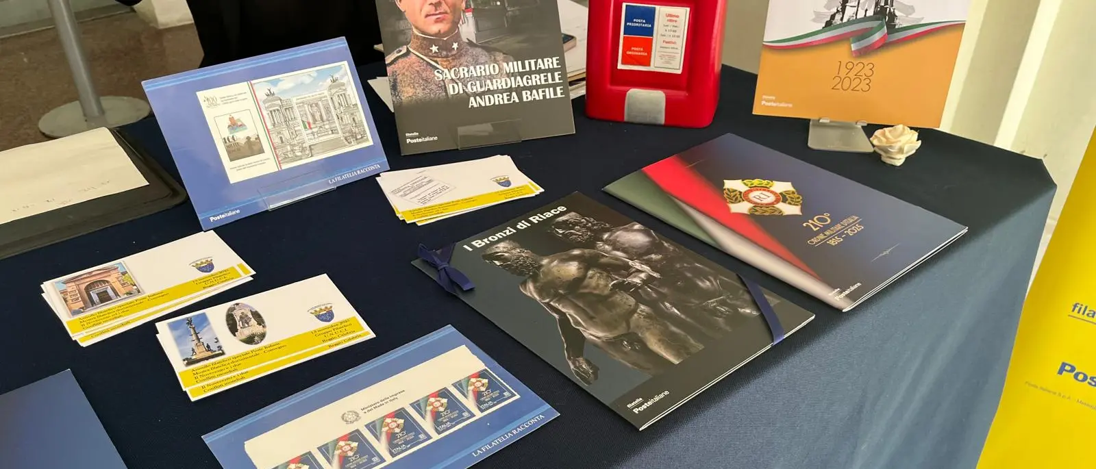 Poste Italiane, inaugurata a Reggio Calabria la mostra filatelica “Il Novecento e i due conflitti mondiali»\n