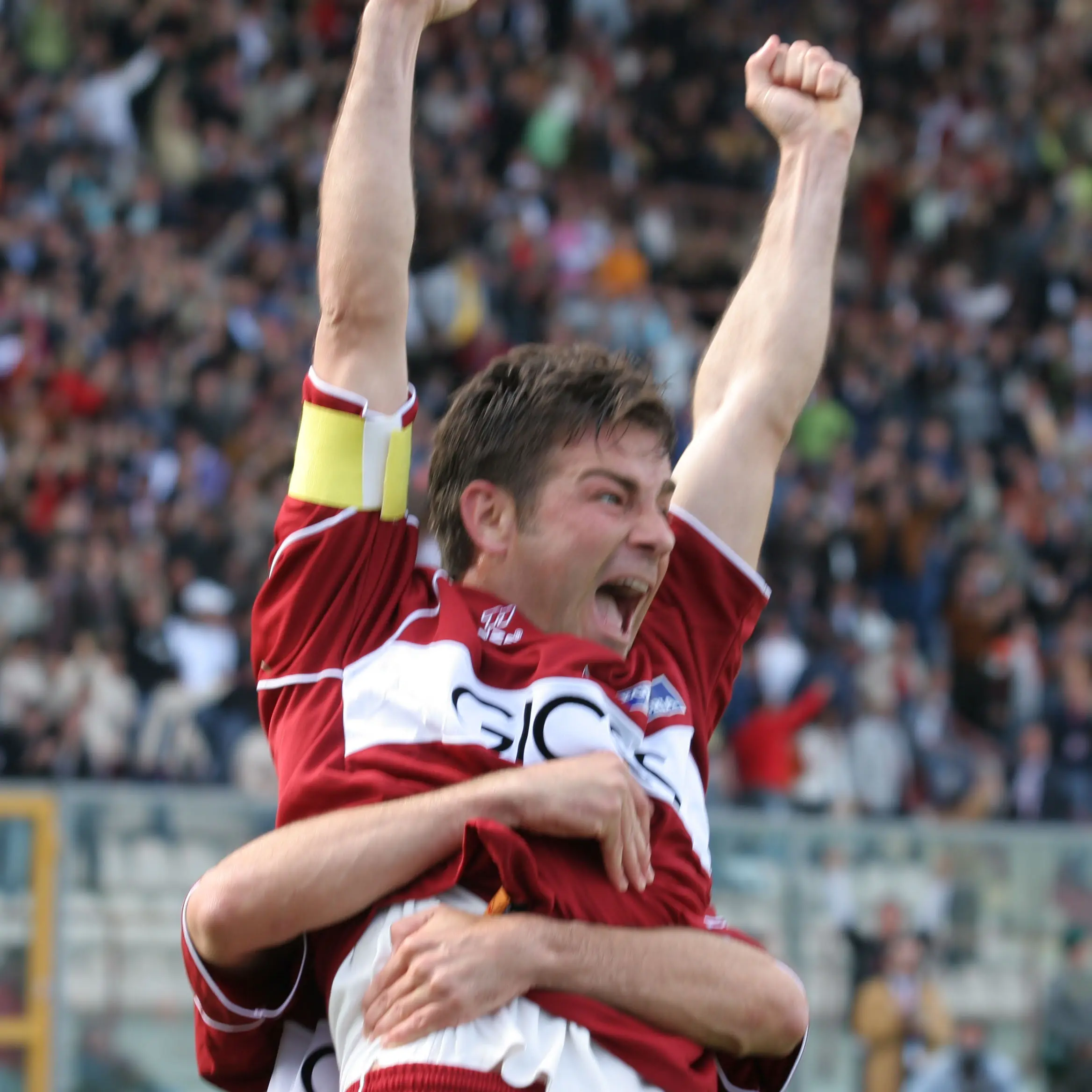 Ciccio Cozza, il capitano della Reggina che ha fatto sognare gli amaranto (e la Calabria)\u00A0in Serie A\n